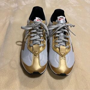 Nike Womens Air Max Pre-day SE Pure Platinum Metallic Gold Sneaker Shoes Sz 8.5